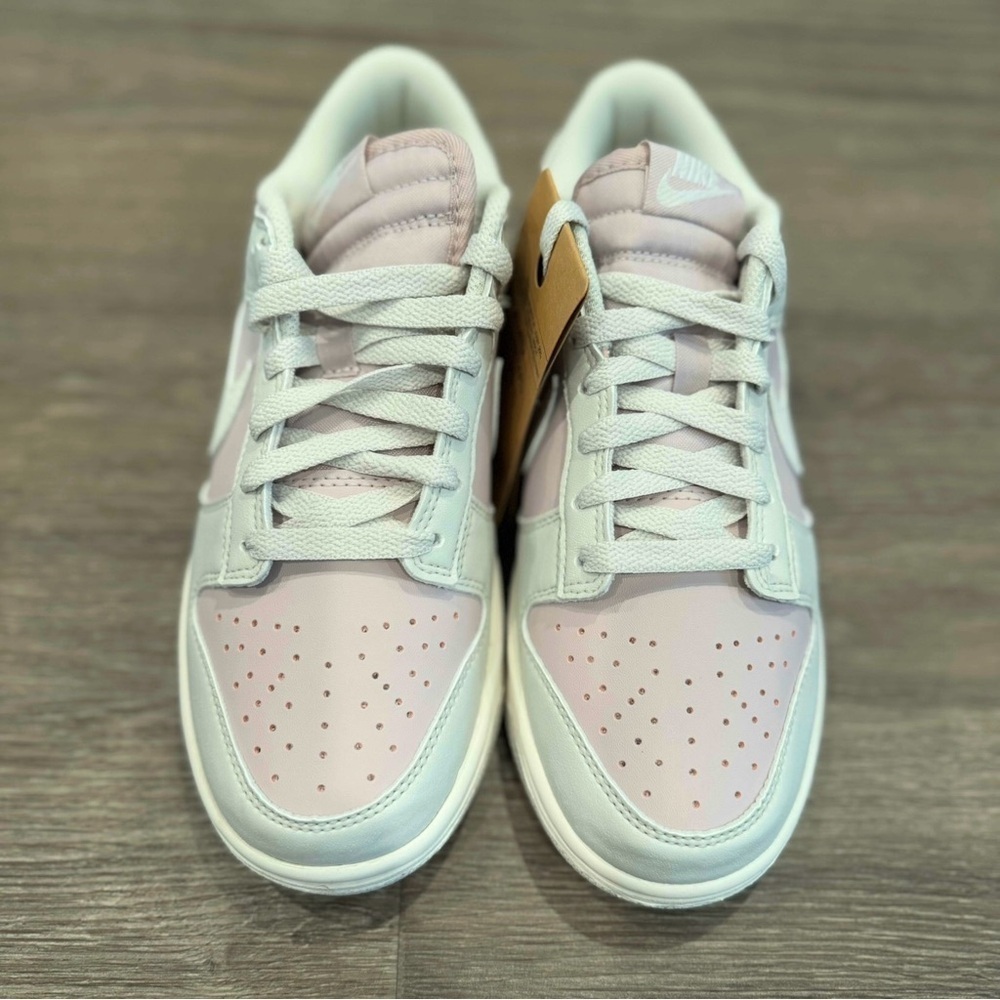 Nike Dunk Low "Light Bone/Sail/ Platinum Violet" Women's Shoe s 6, 6.5 - Picture 5 of 7